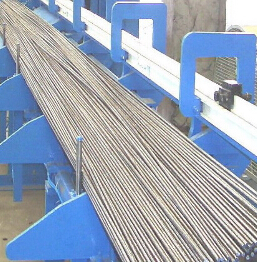 【自動調直機】的產品特點